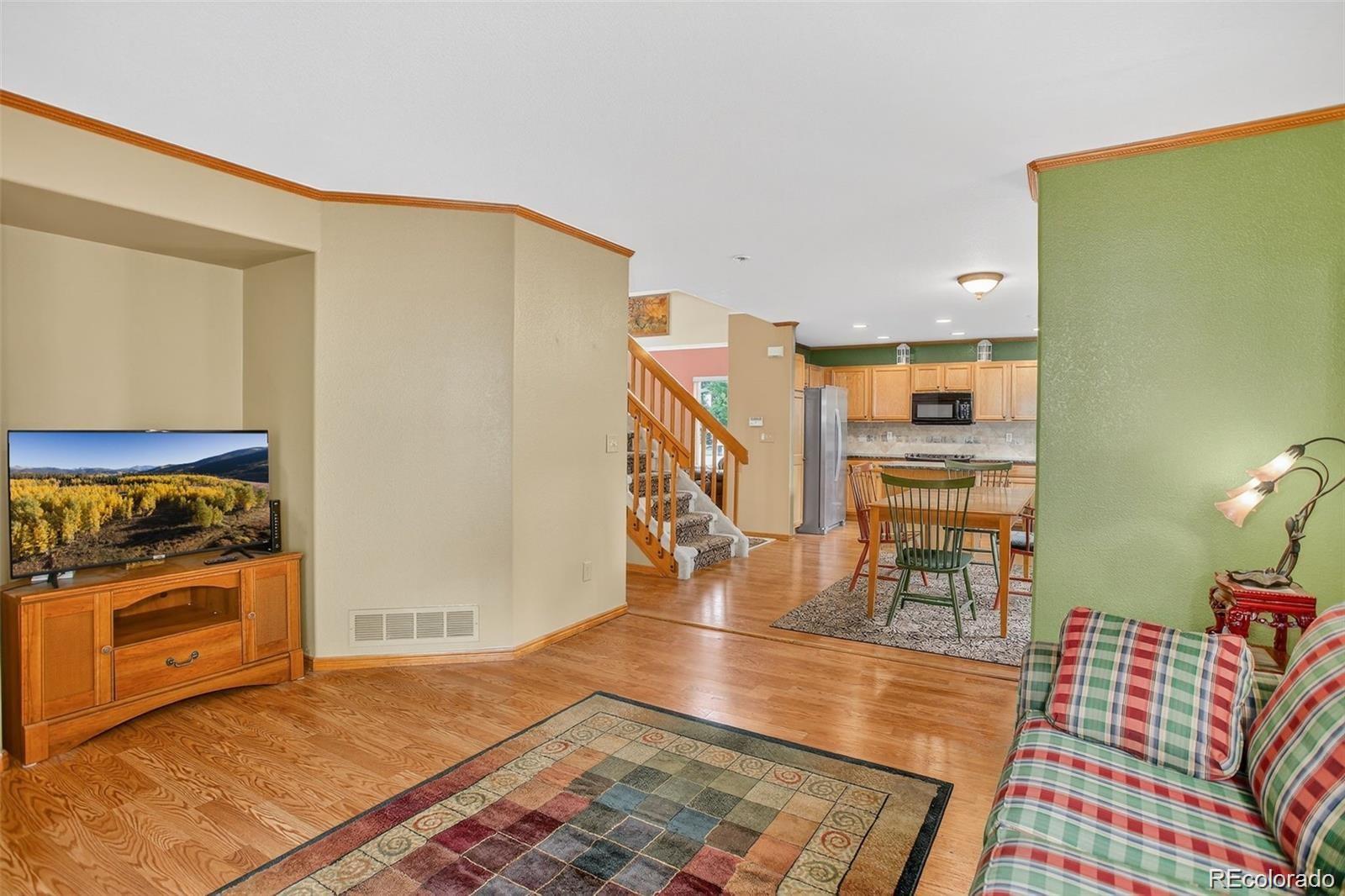 MLS Image #14 for 1131 s chester court,denver, Colorado
