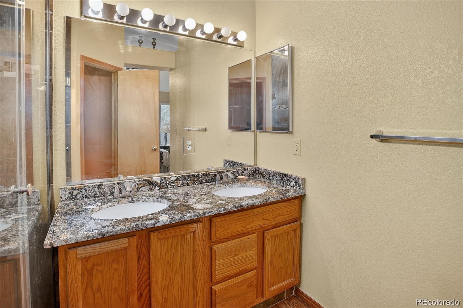 MLS Image #24 for 1131 s chester court,denver, Colorado
