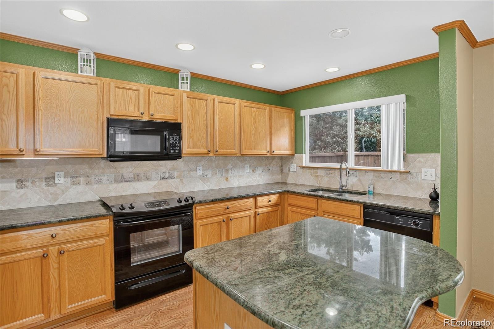 MLS Image #7 for 1131 s chester court,denver, Colorado