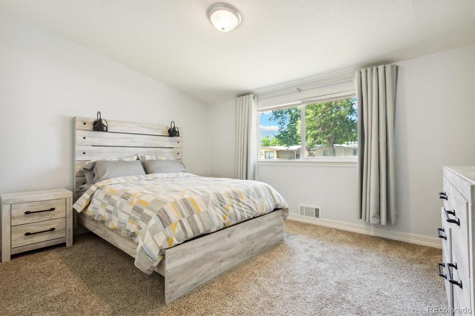MLS Image #10 for 7880  valley view drive,denver, Colorado