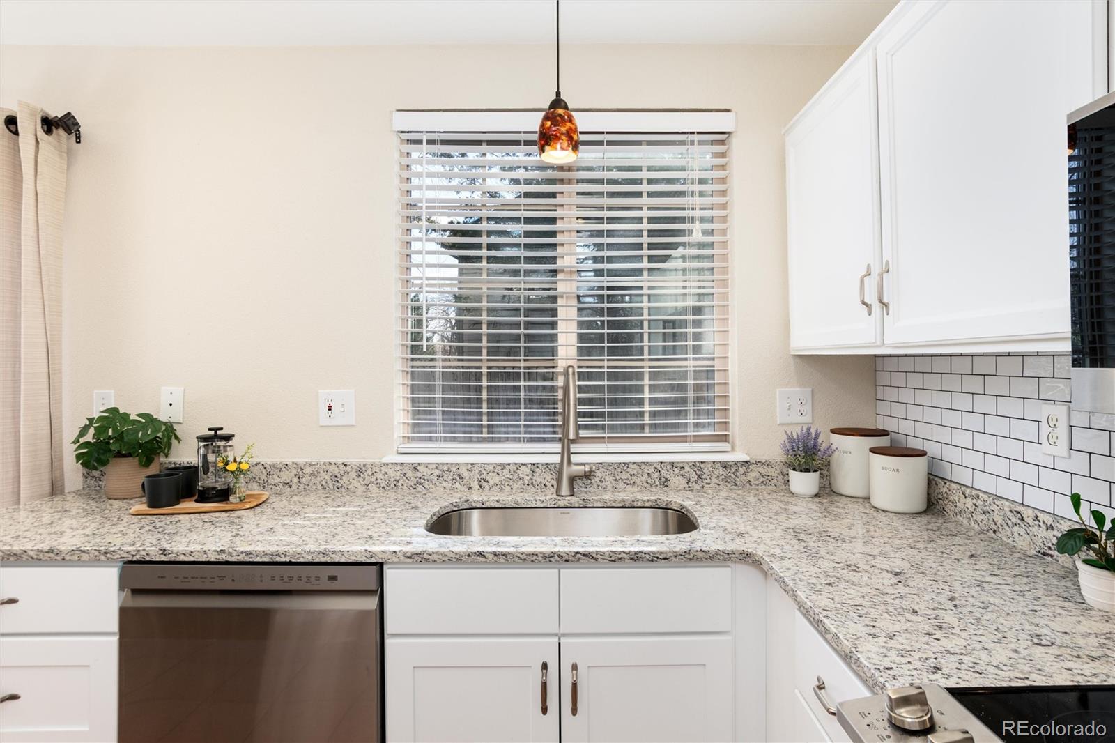 MLS Image #19 for 8596 w teton avenue,littleton, Colorado