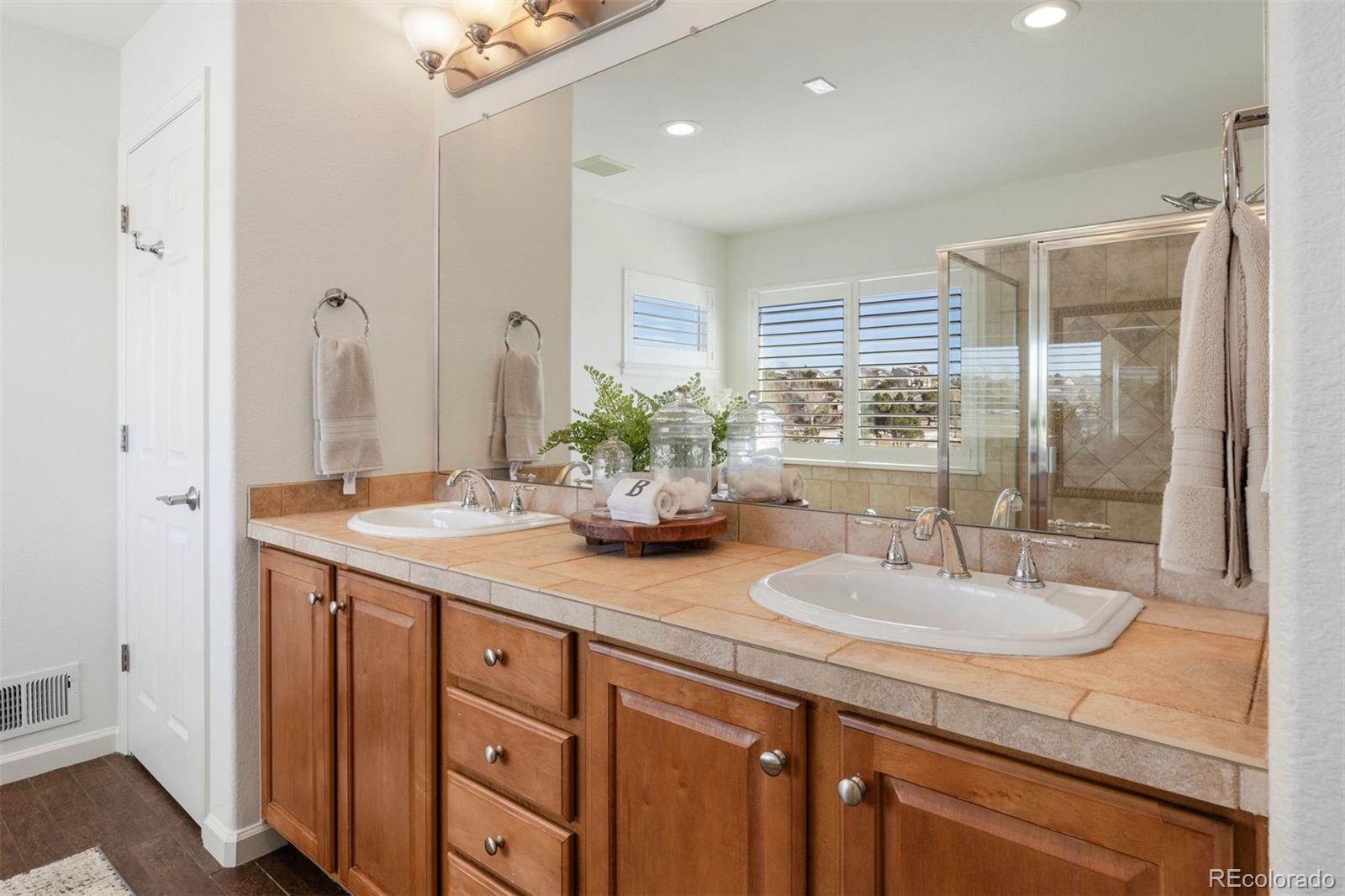 MLS Image #21 for 8333  briar trace way,castle pines, Colorado