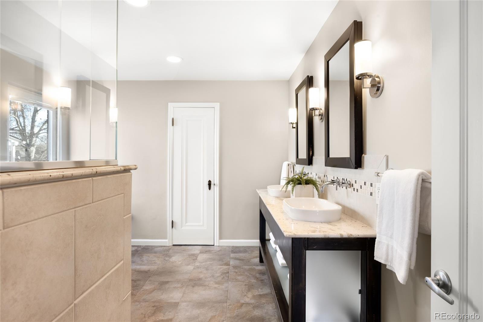 MLS Image #19 for 1717  newport street,denver, Colorado