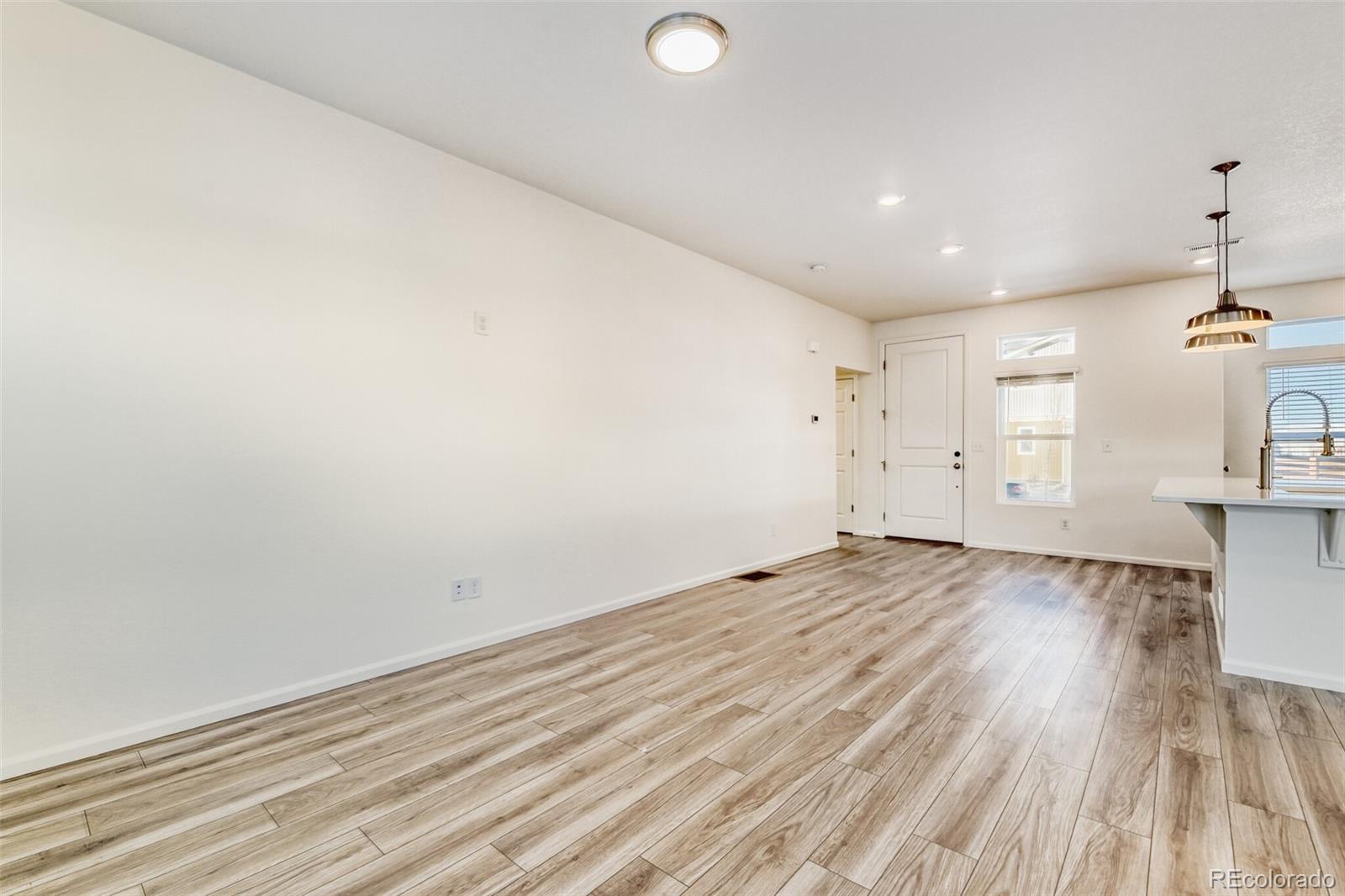 MLS Image #8 for 10196  worchester street,commerce city, Colorado