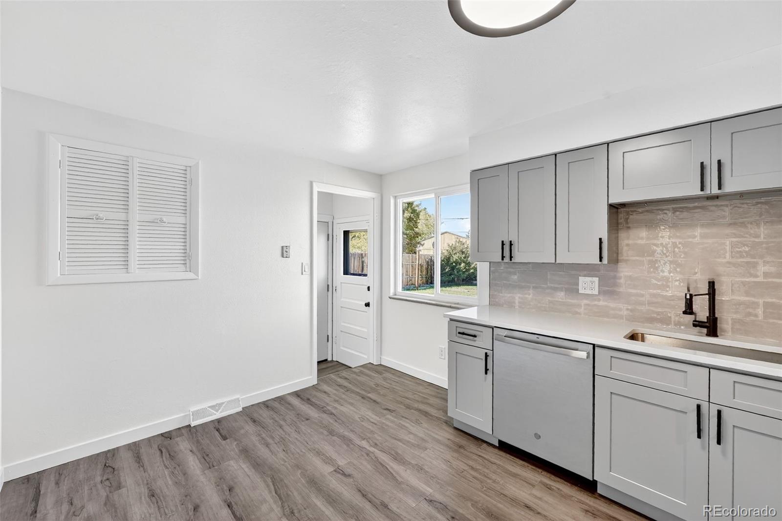 MLS Image #10 for 6419 w 77th avenue,arvada, Colorado