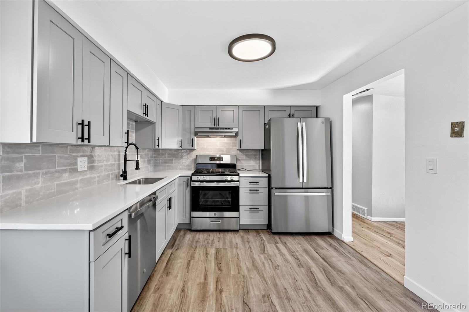 MLS Image #7 for 6419 w 77th avenue,arvada, Colorado