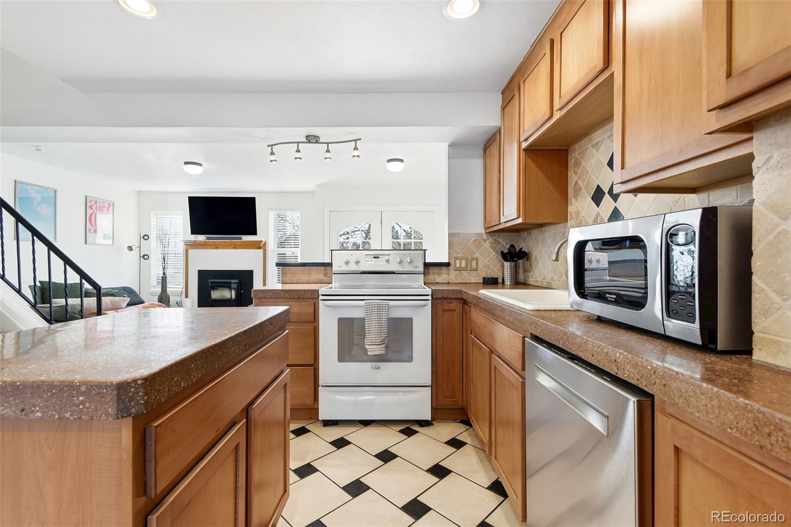 MLS Image #11 for 8686  carr loop,arvada, Colorado