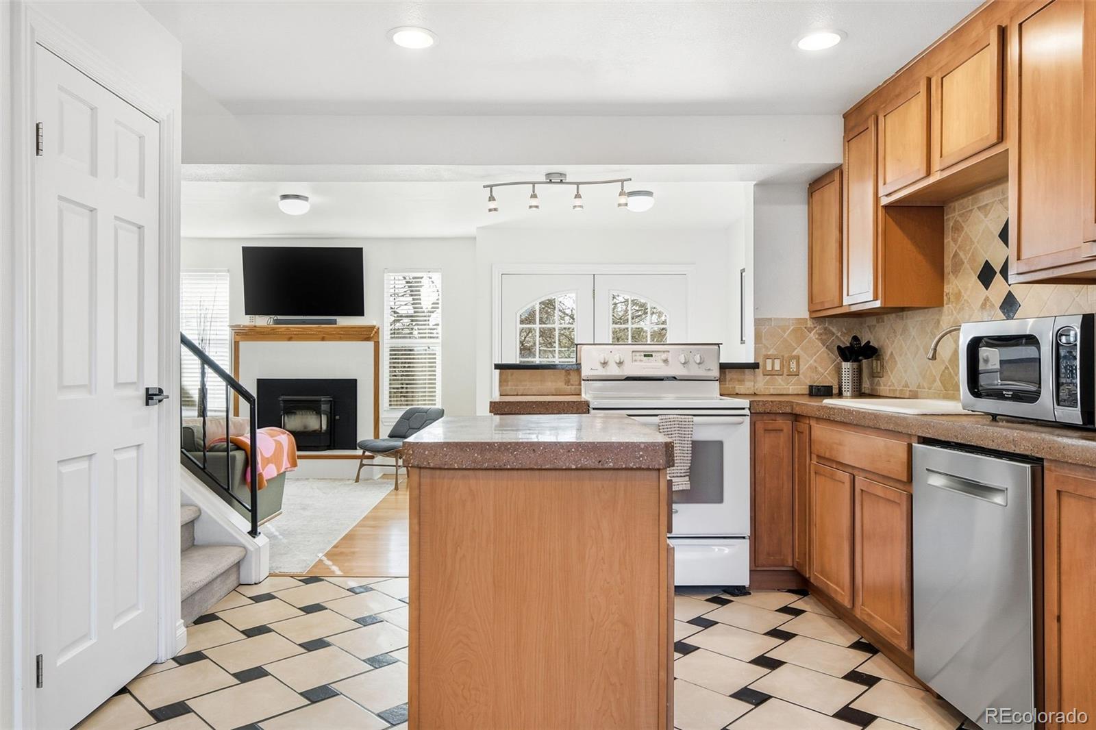 MLS Image #2 for 8686  carr loop,arvada, Colorado