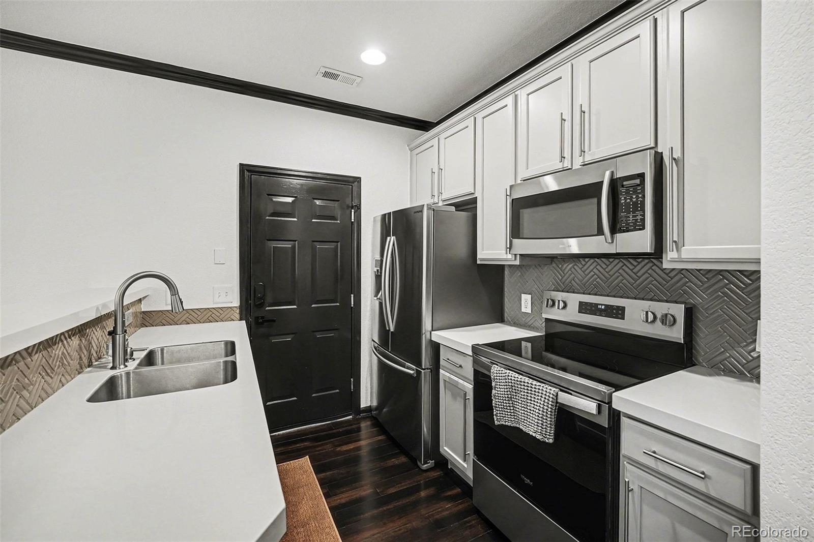 MLS Image #12 for 7777 e 23rd avenue 801,denver, Colorado