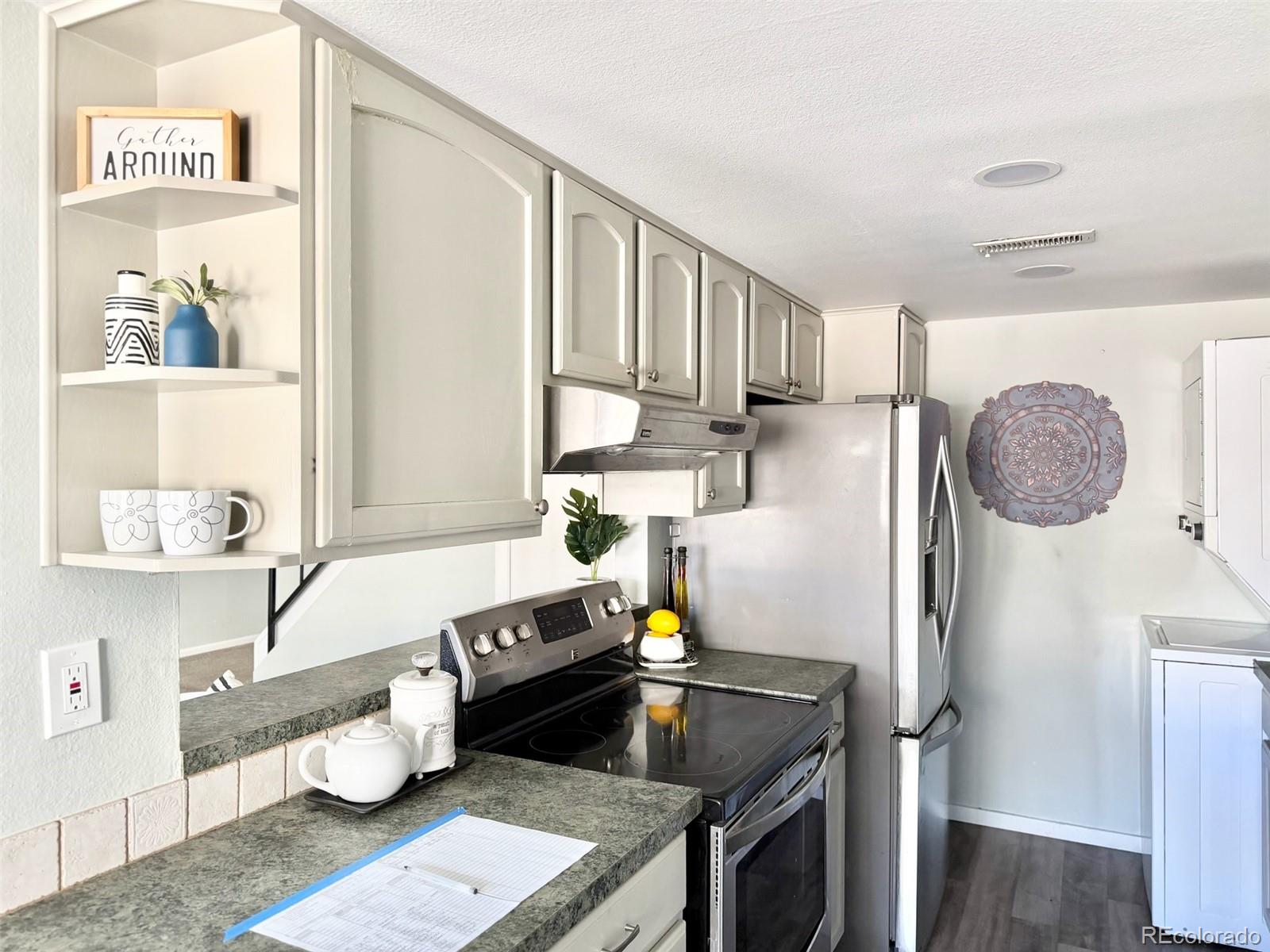 MLS Image #9 for 3354 s flower street,lakewood, Colorado