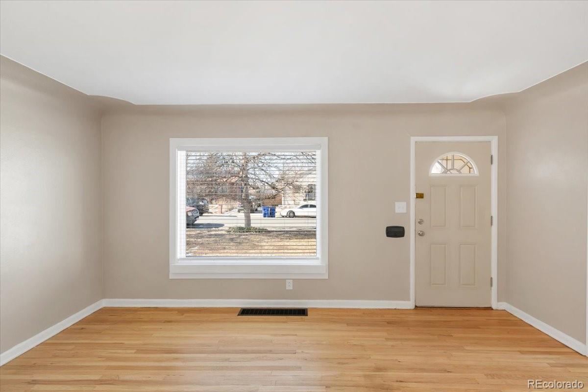 MLS Image #4 for 1364  iola street,aurora, Colorado