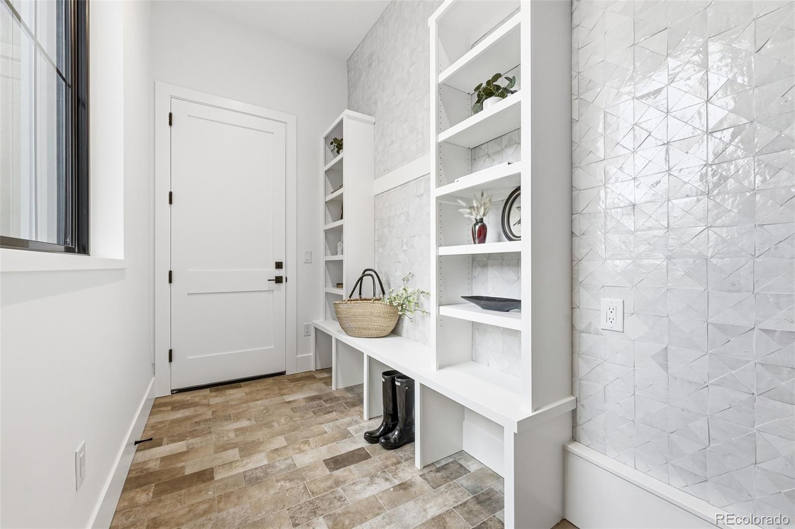 MLS Image #21 for 1395 s saint paul street,denver, Colorado