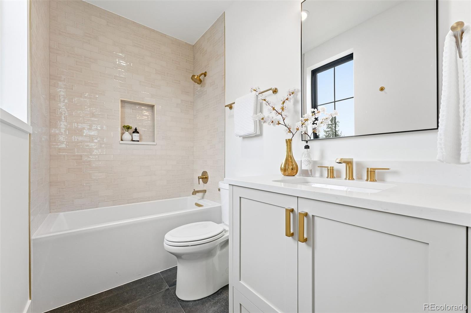 MLS Image #31 for 1395 s saint paul street,denver, Colorado