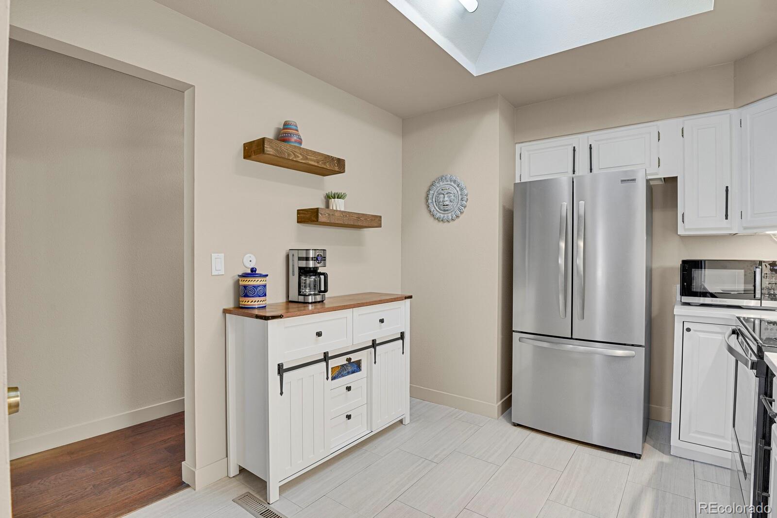 MLS Image #16 for 910  fontmore road d,colorado springs, Colorado