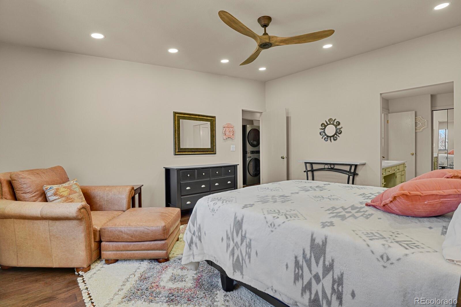 MLS Image #19 for 910  fontmore road d,colorado springs, Colorado