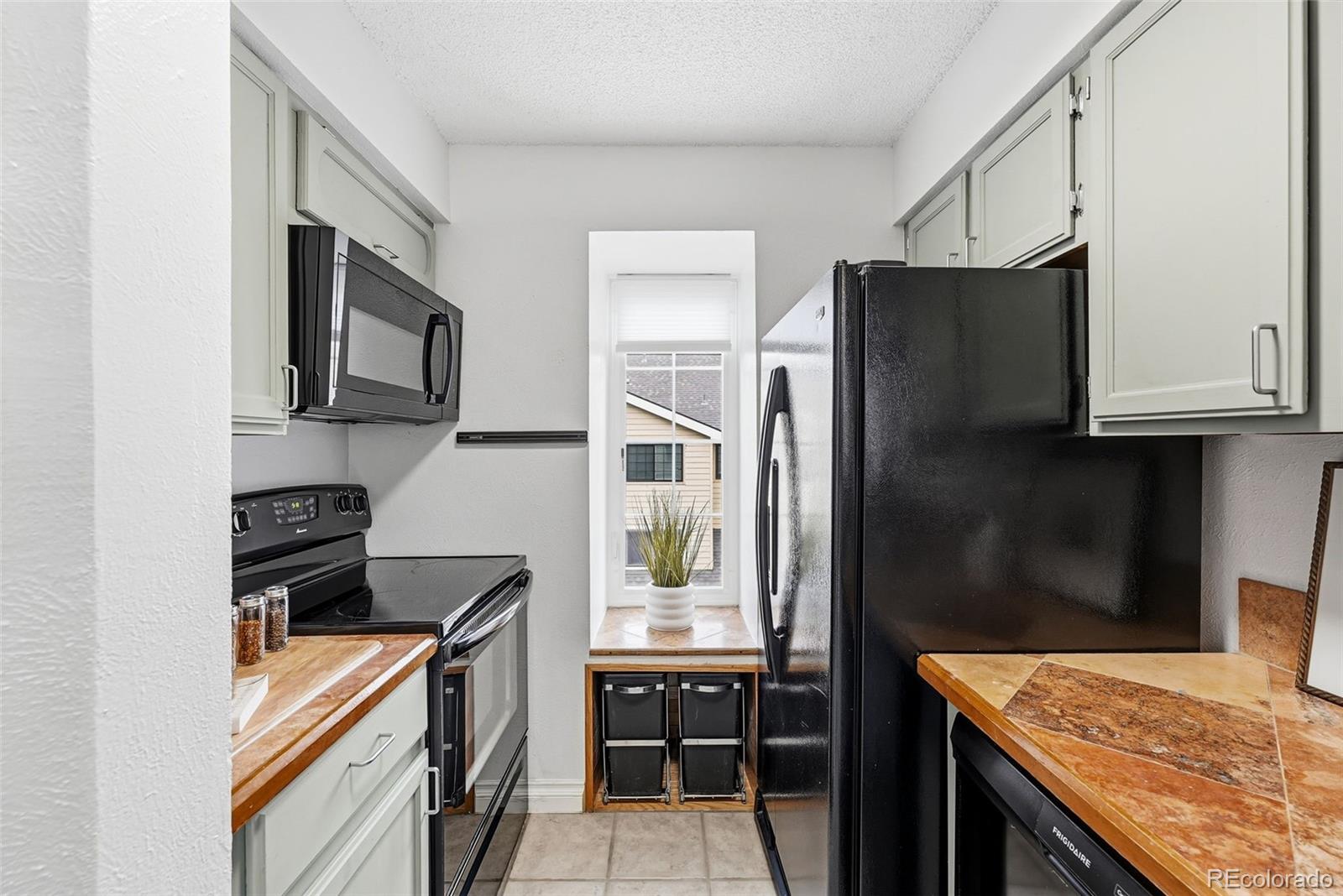 MLS Image #15 for 4812 e kentucky avenue,denver, Colorado