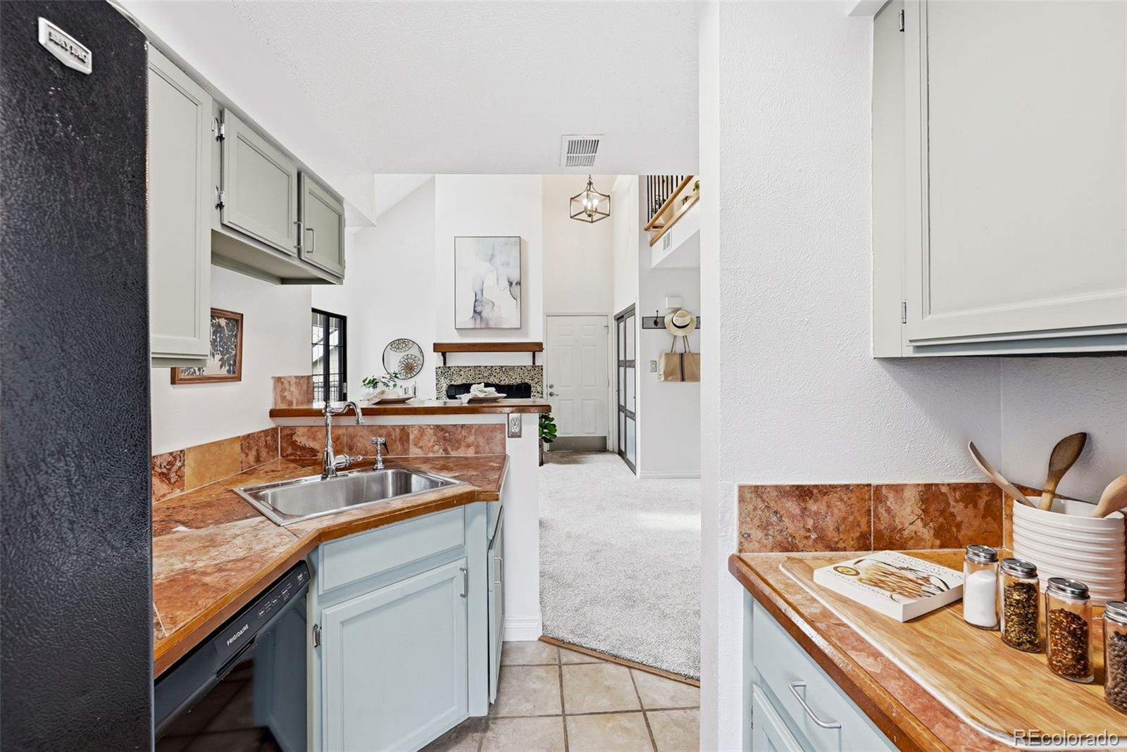 MLS Image #16 for 4812 e kentucky avenue,denver, Colorado