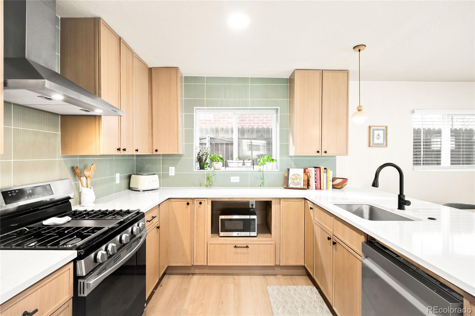 MLS Image #5 for 4510 w 36th avenue,denver, Colorado