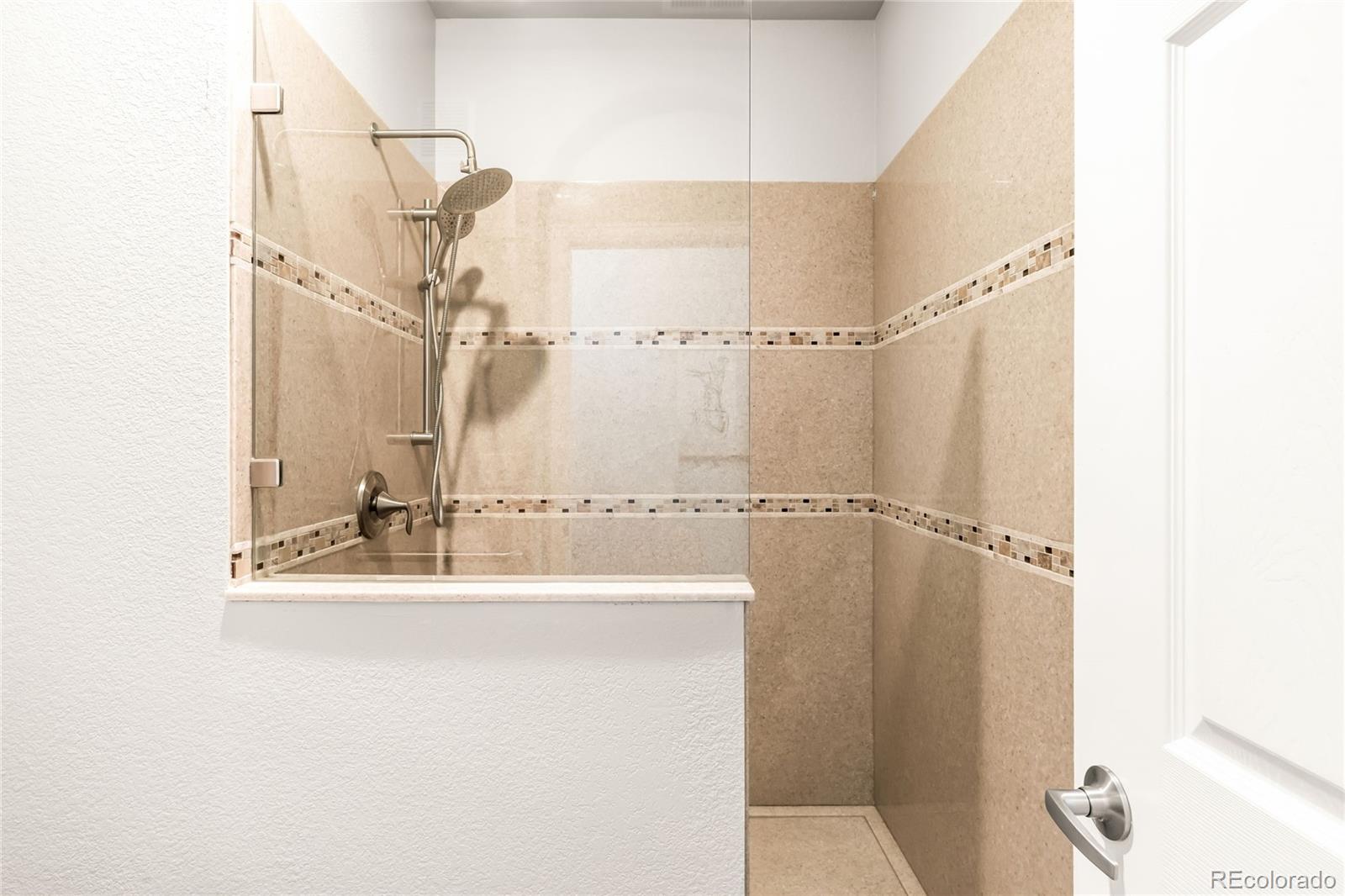 MLS Image #13 for 2388 n xanthia way 102,denver, Colorado