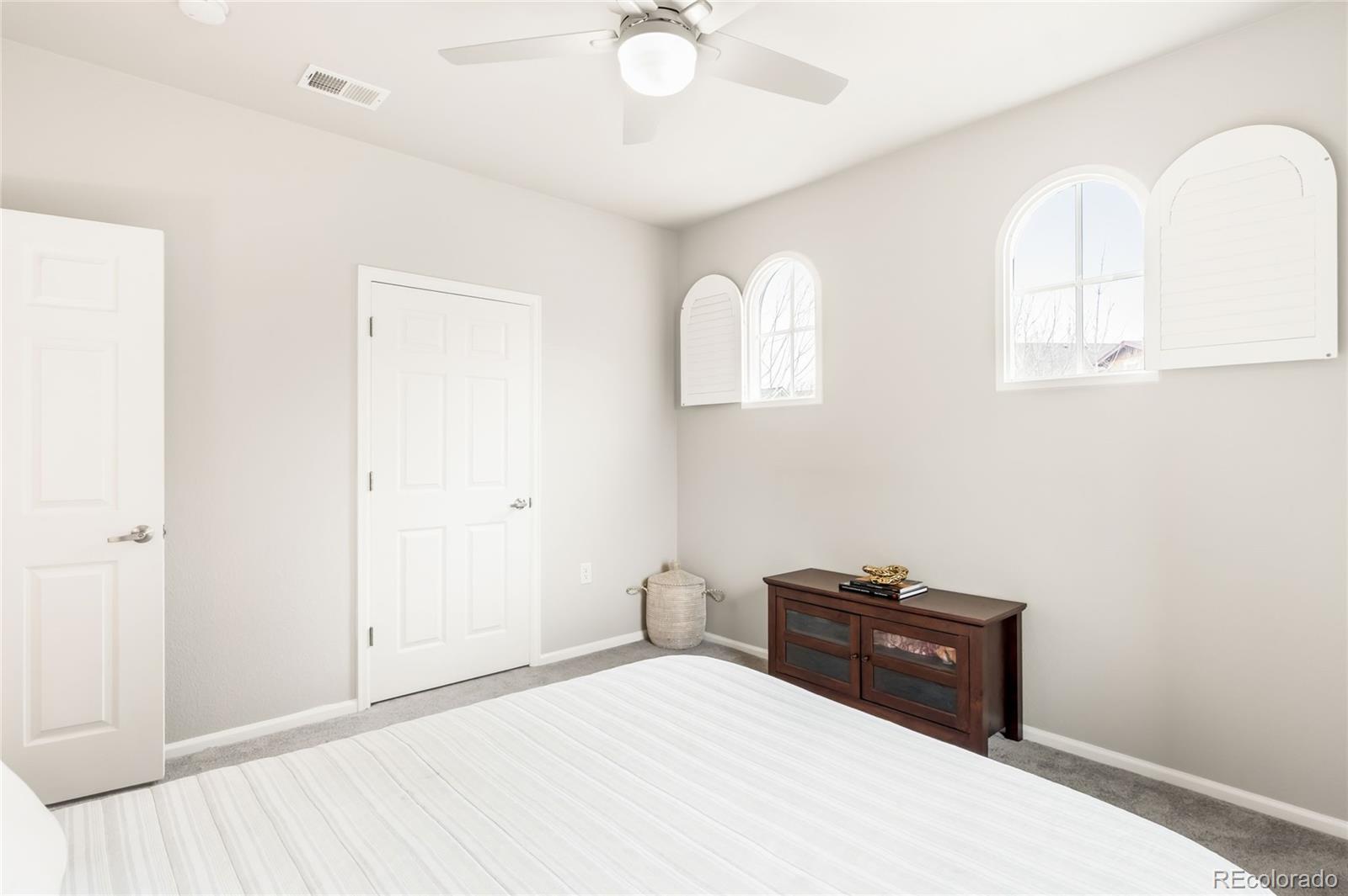 MLS Image #18 for 2388 n xanthia way 102,denver, Colorado