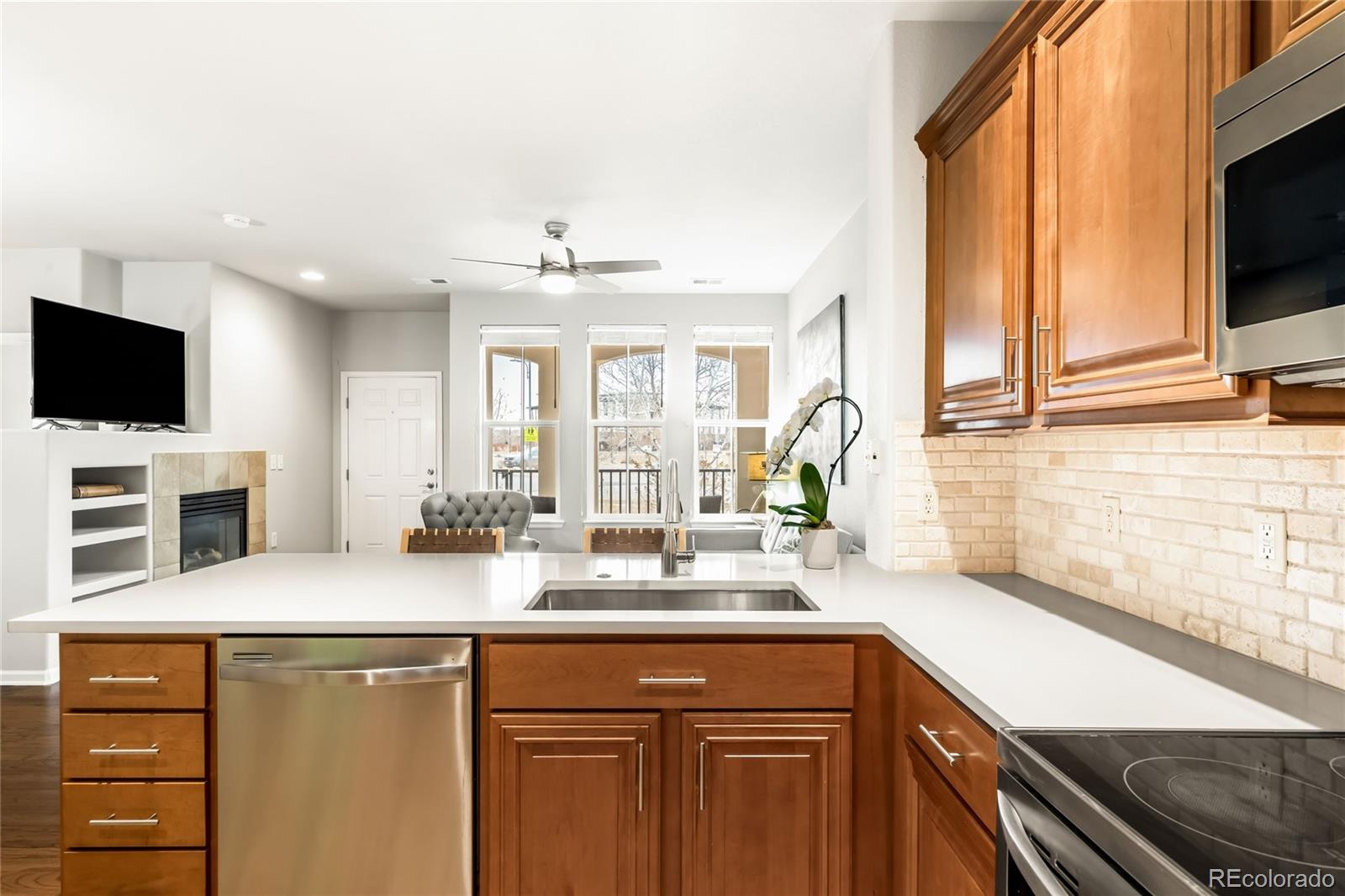 MLS Image #7 for 2388 n xanthia way 102,denver, Colorado
