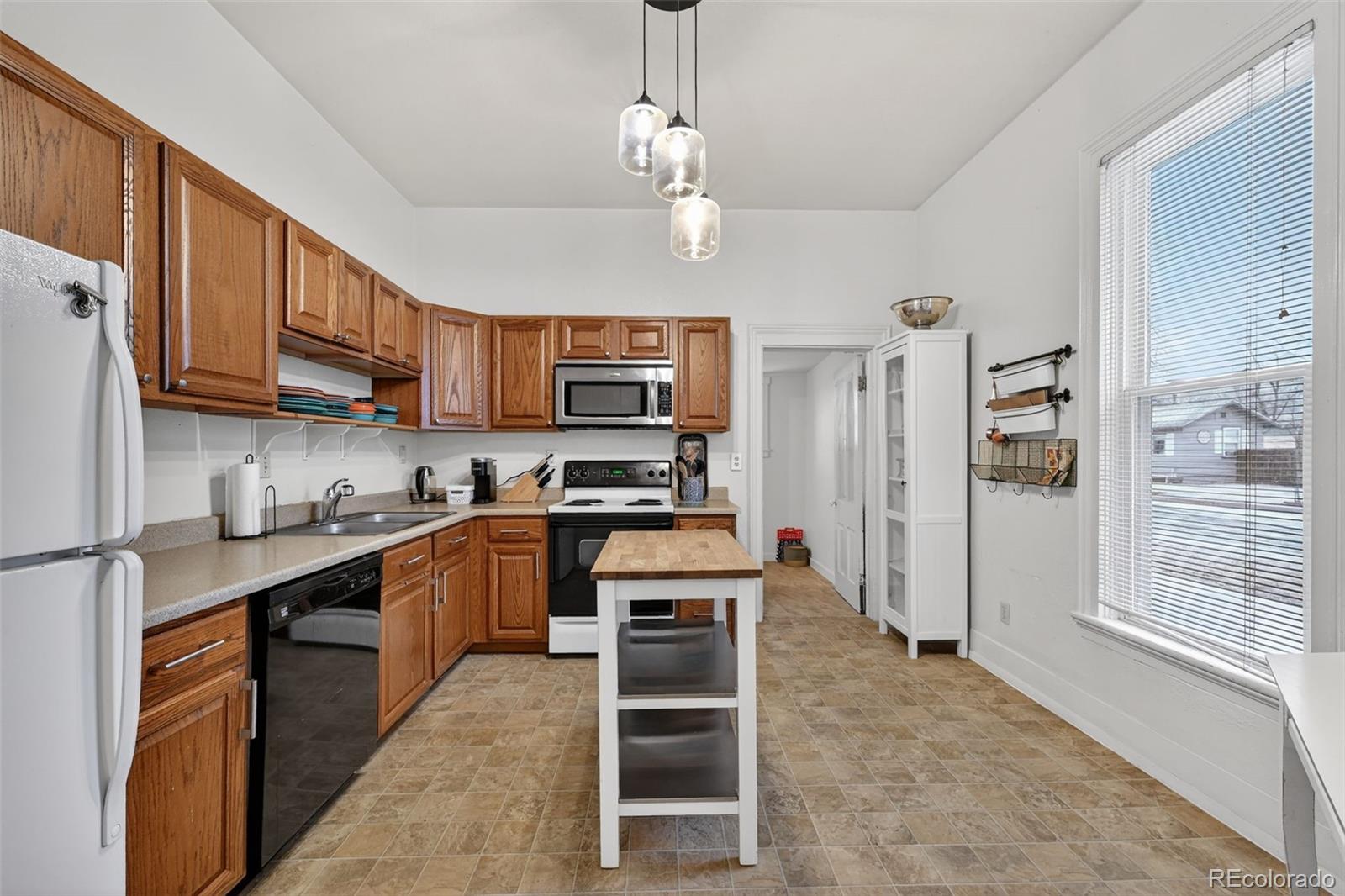 MLS Image #12 for 2432 n weber street,colorado springs, Colorado
