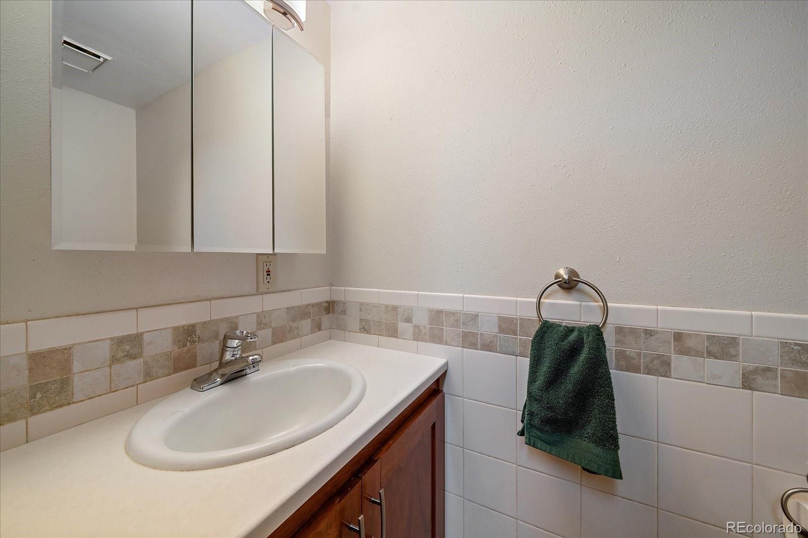 MLS Image #13 for 10610 w 78th avenue,arvada, Colorado