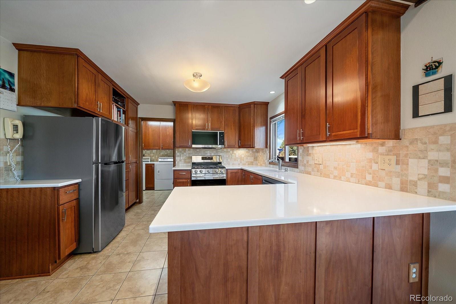 MLS Image #8 for 10610 w 78th avenue,arvada, Colorado