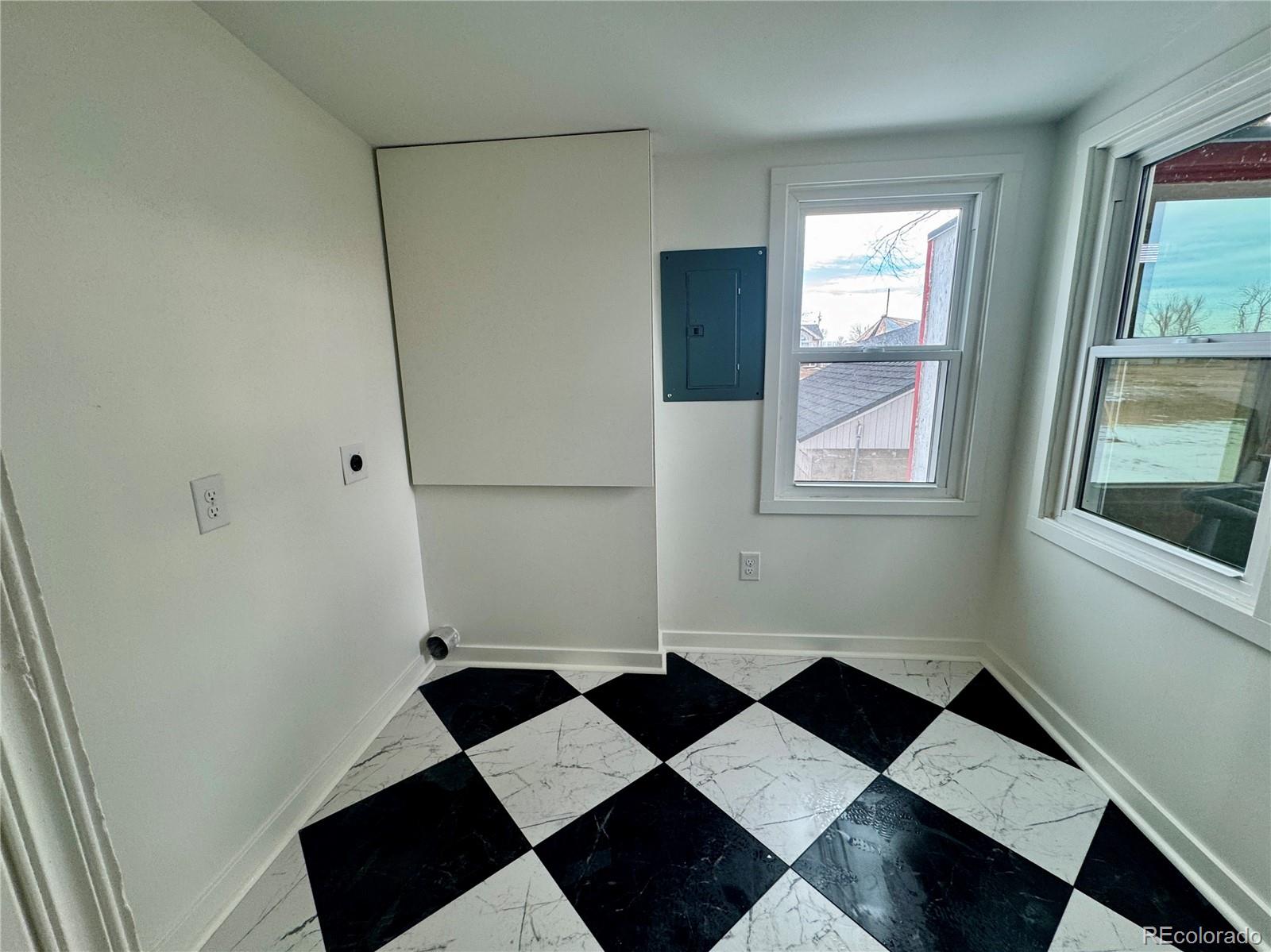 MLS Image #16 for 118  dye street,roggen, Colorado