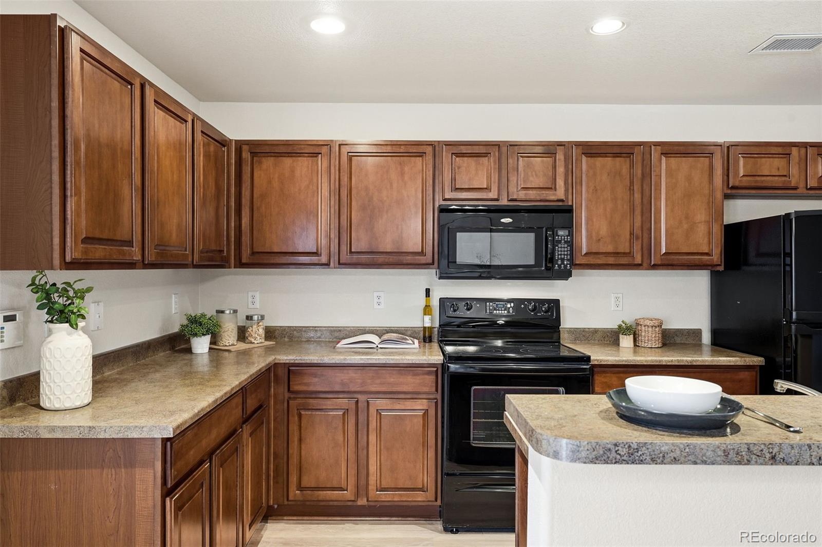 MLS Image #17 for 5811  ceylon street ,denver, Colorado