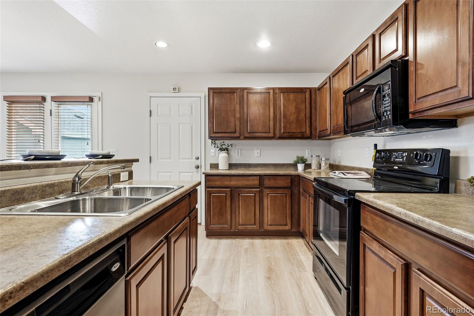 MLS Image #20 for 5811  ceylon street ,denver, Colorado