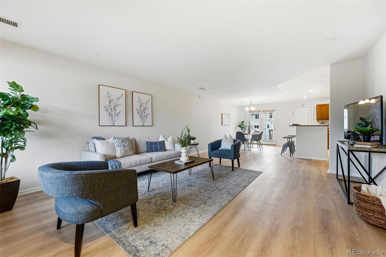 MLS Image #6 for 5811  ceylon street ,denver, Colorado