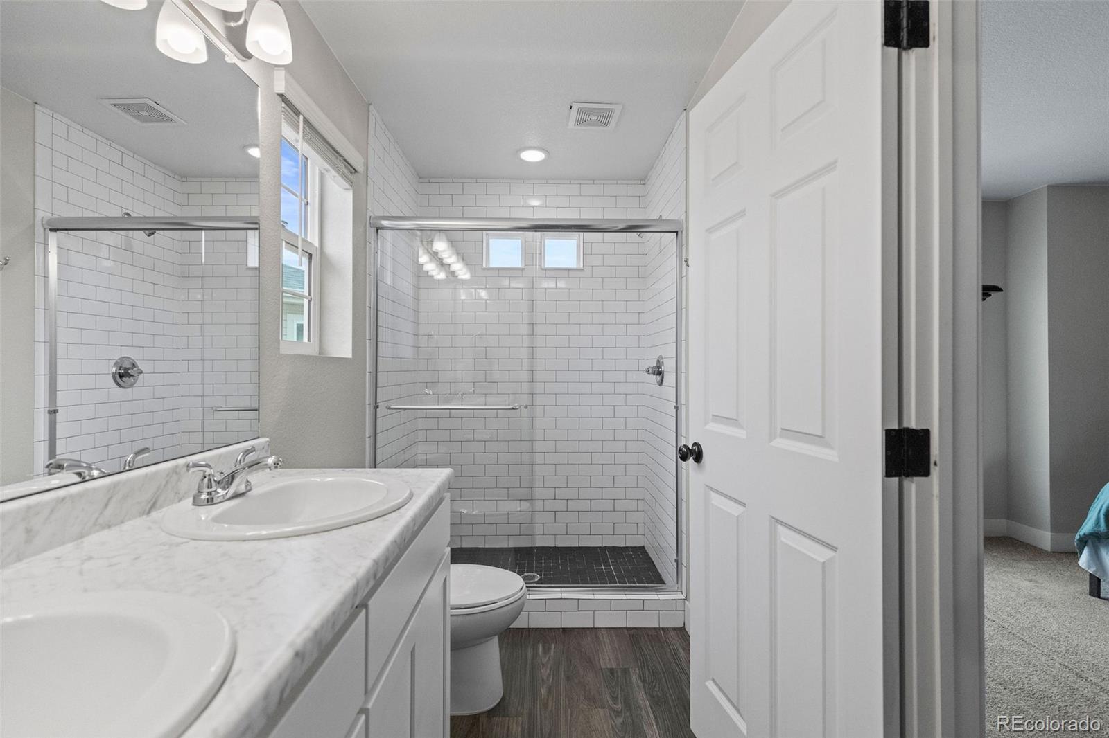 MLS Image #10 for 26216 e byers place,aurora, Colorado