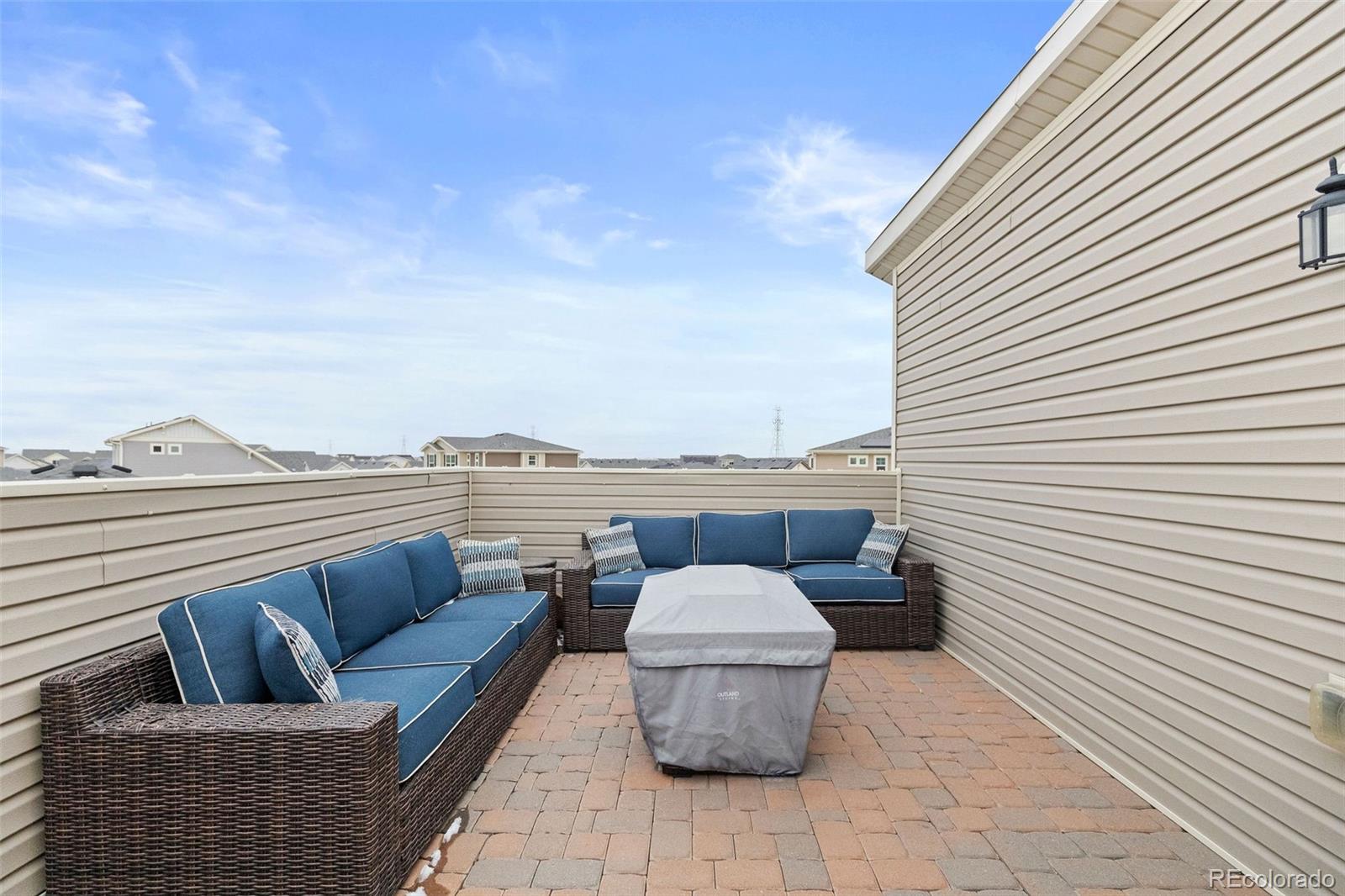 MLS Image #15 for 26216 e byers place,aurora, Colorado