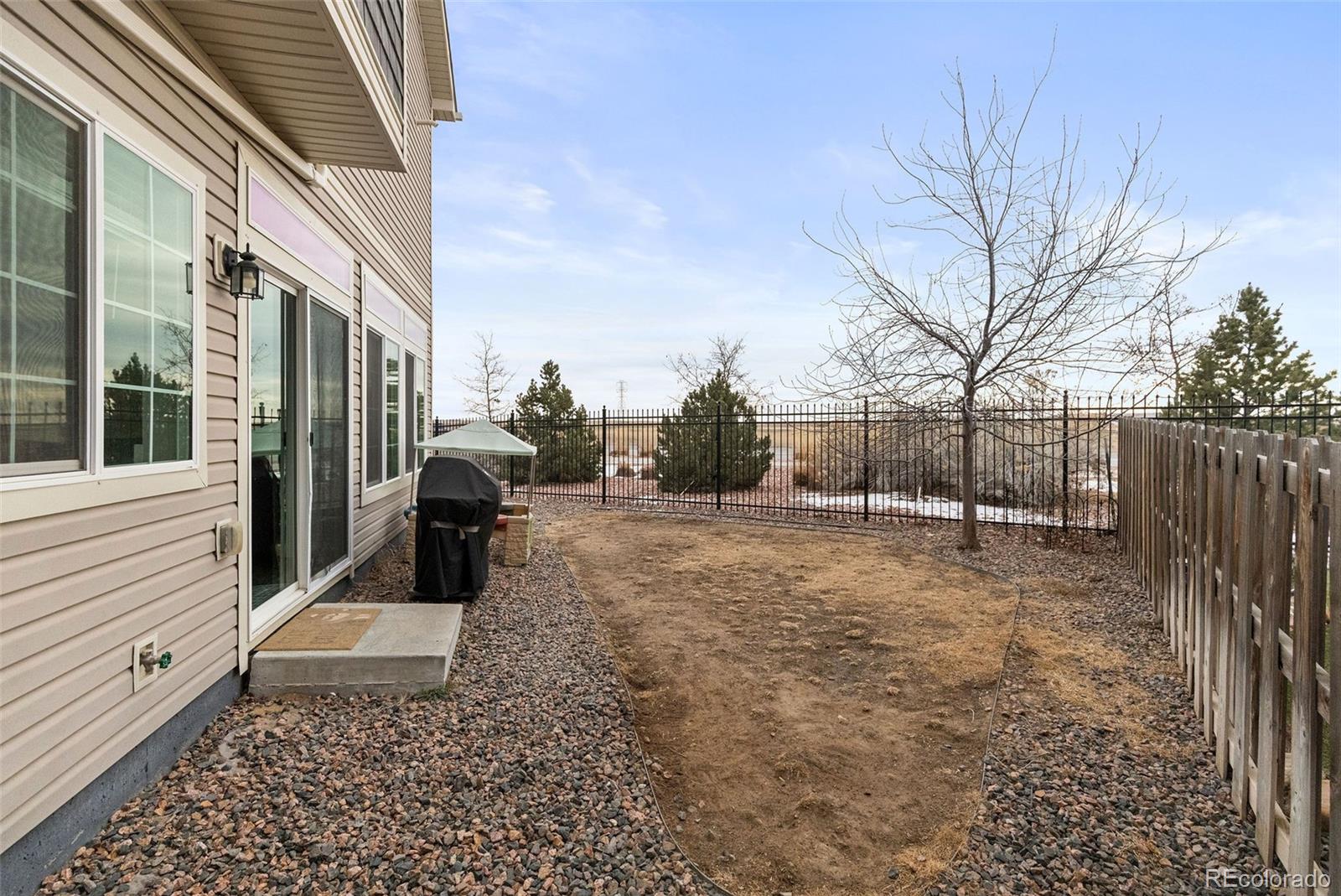 MLS Image #18 for 26216 e byers place,aurora, Colorado