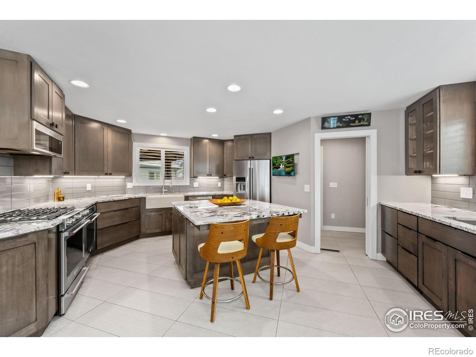 MLS Image #11 for 5408  lighthouse point court,loveland, Colorado