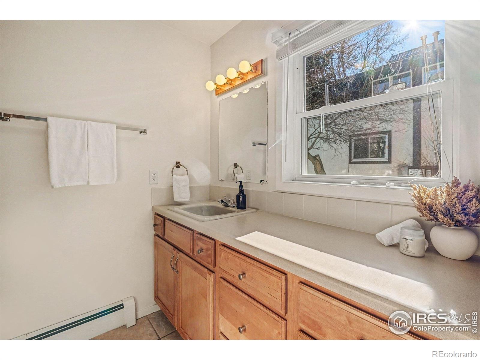 MLS Image #12 for 733  pearl street,boulder, Colorado