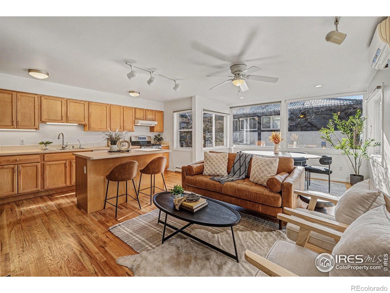 MLS Image #2 for 733  pearl street,boulder, Colorado
