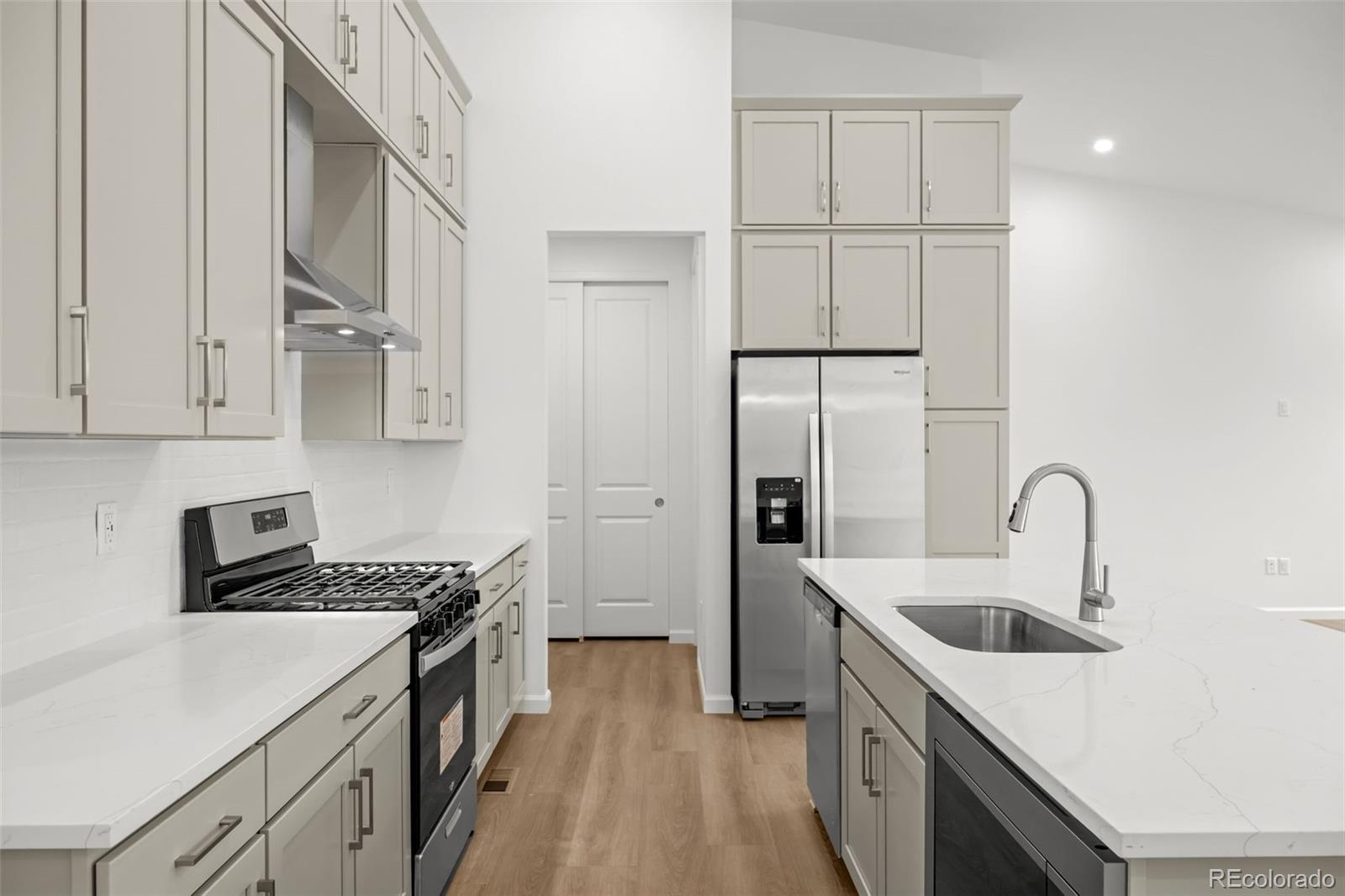 MLS Image #12 for 8278 s quail street,littleton, Colorado