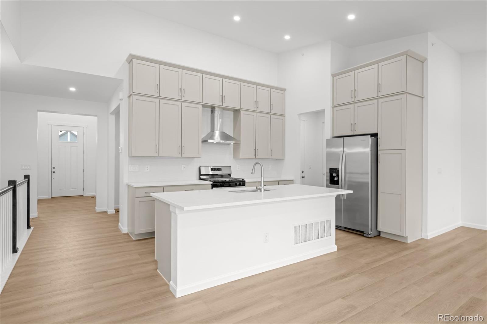 MLS Image #2 for 8278 s quail street,littleton, Colorado