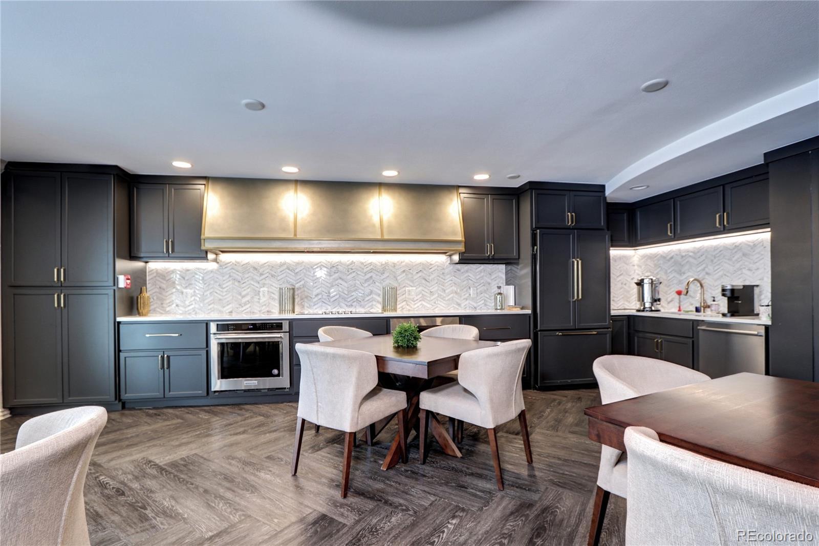 MLS Image #17 for 130 n pearl street 1606,denver, Colorado
