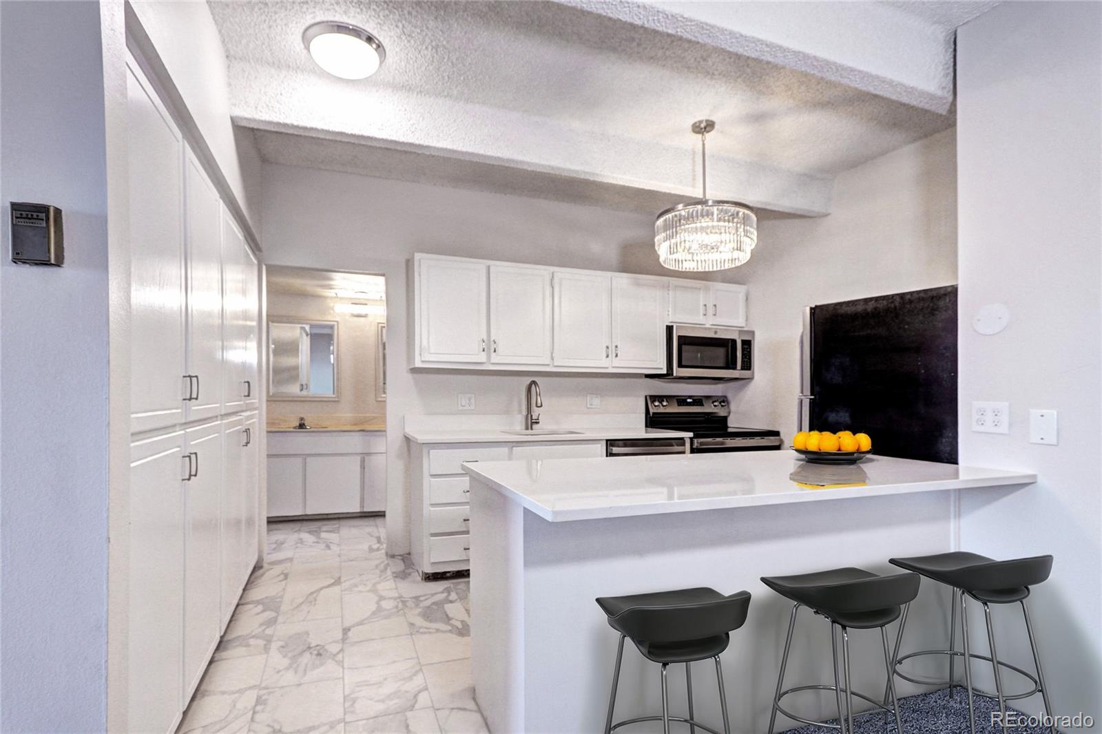 MLS Image #3 for 130 n pearl street 1606,denver, Colorado