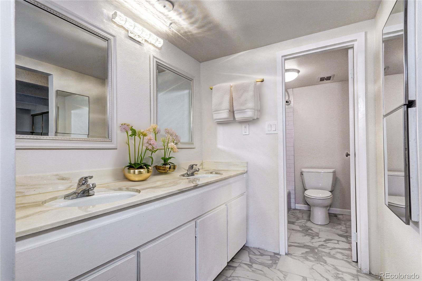 MLS Image #5 for 130 n pearl street 1606,denver, Colorado