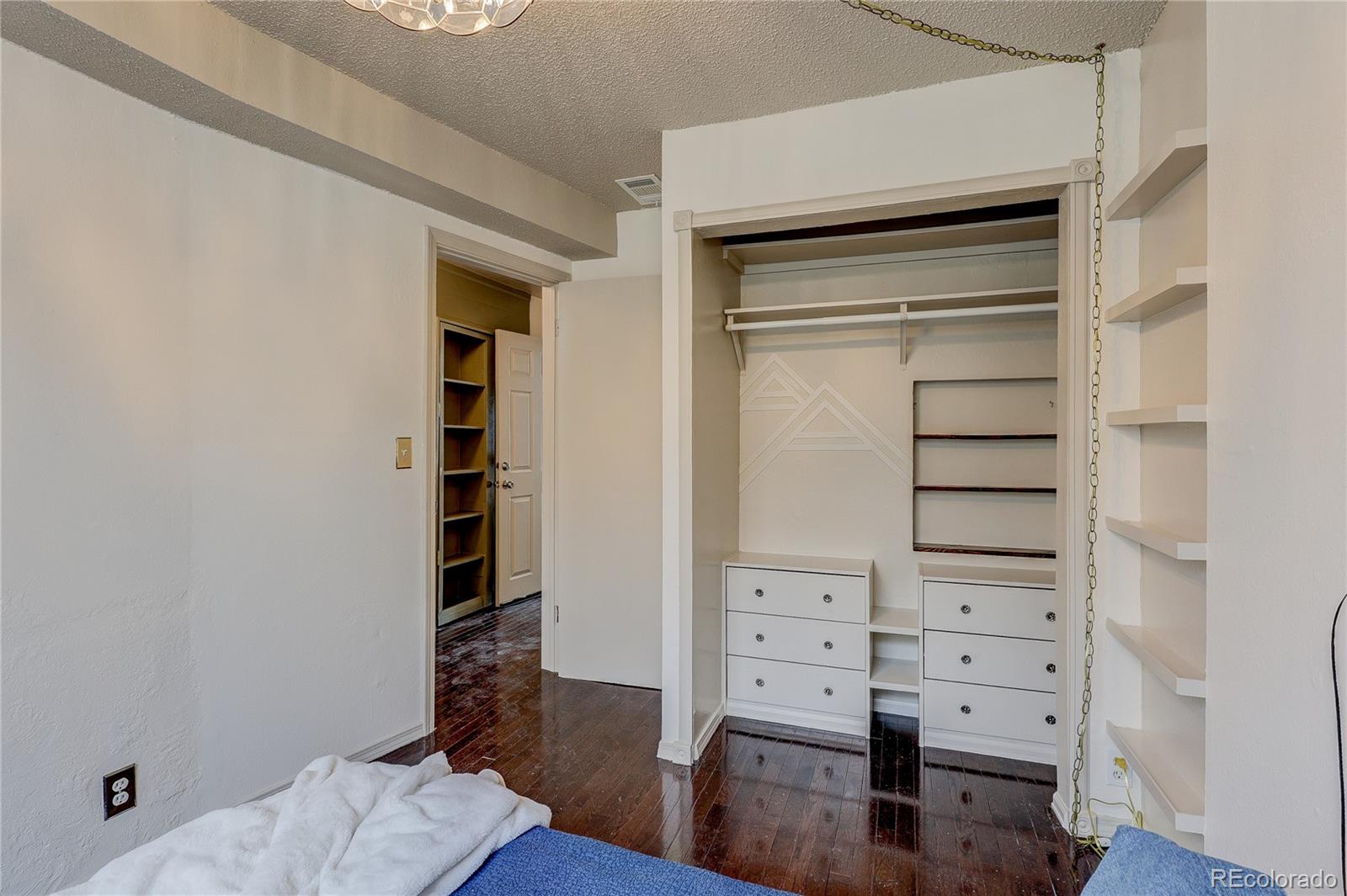 MLS Image #18 for 2620 s federal boulevard b,denver, Colorado