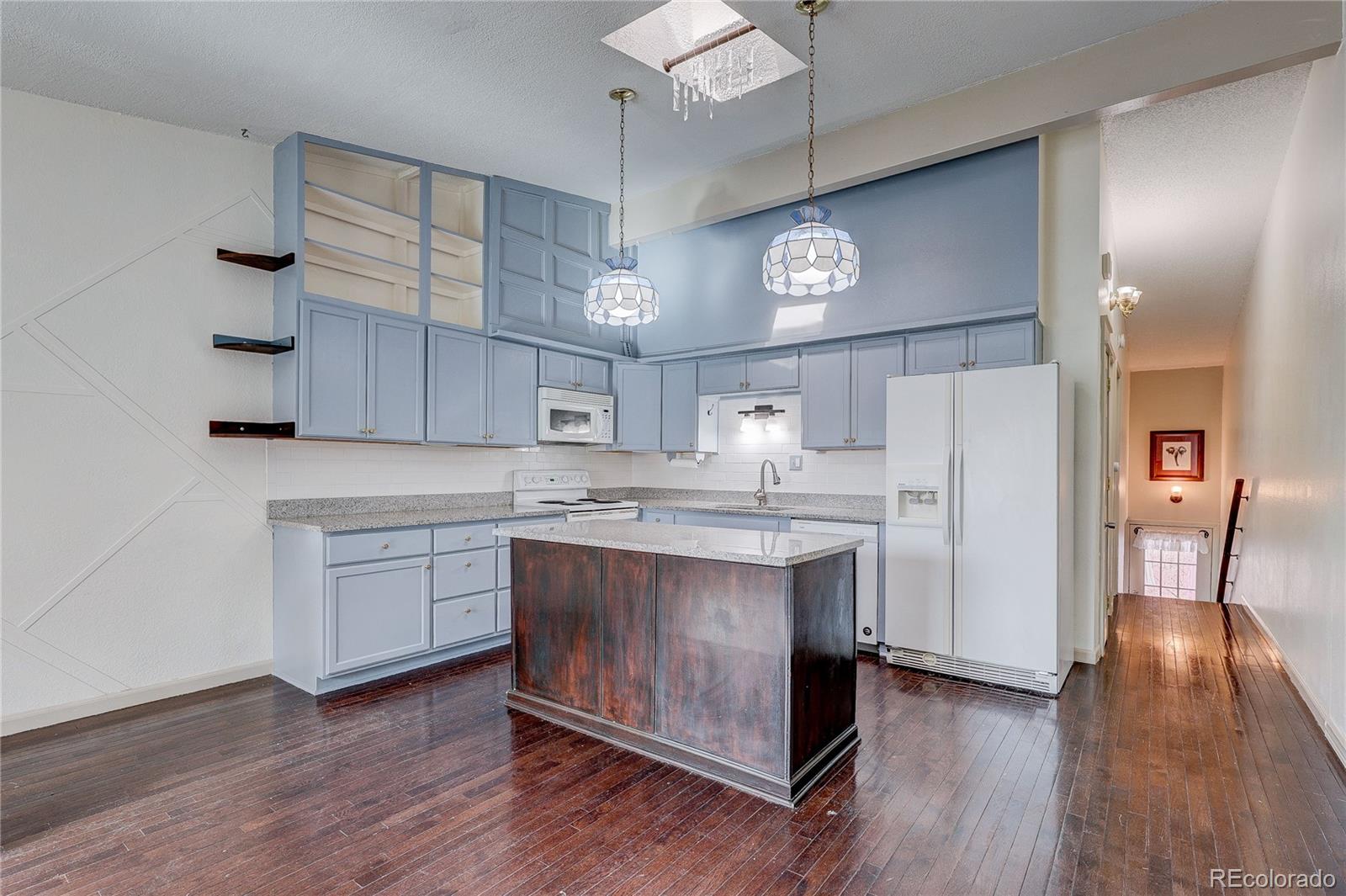 MLS Image #2 for 2620 s federal boulevard b,denver, Colorado