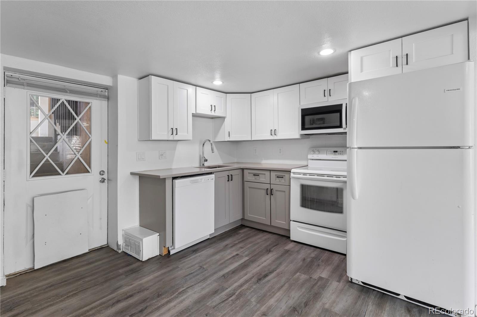 MLS Image #16 for 3299 w dakota avenue,denver, Colorado