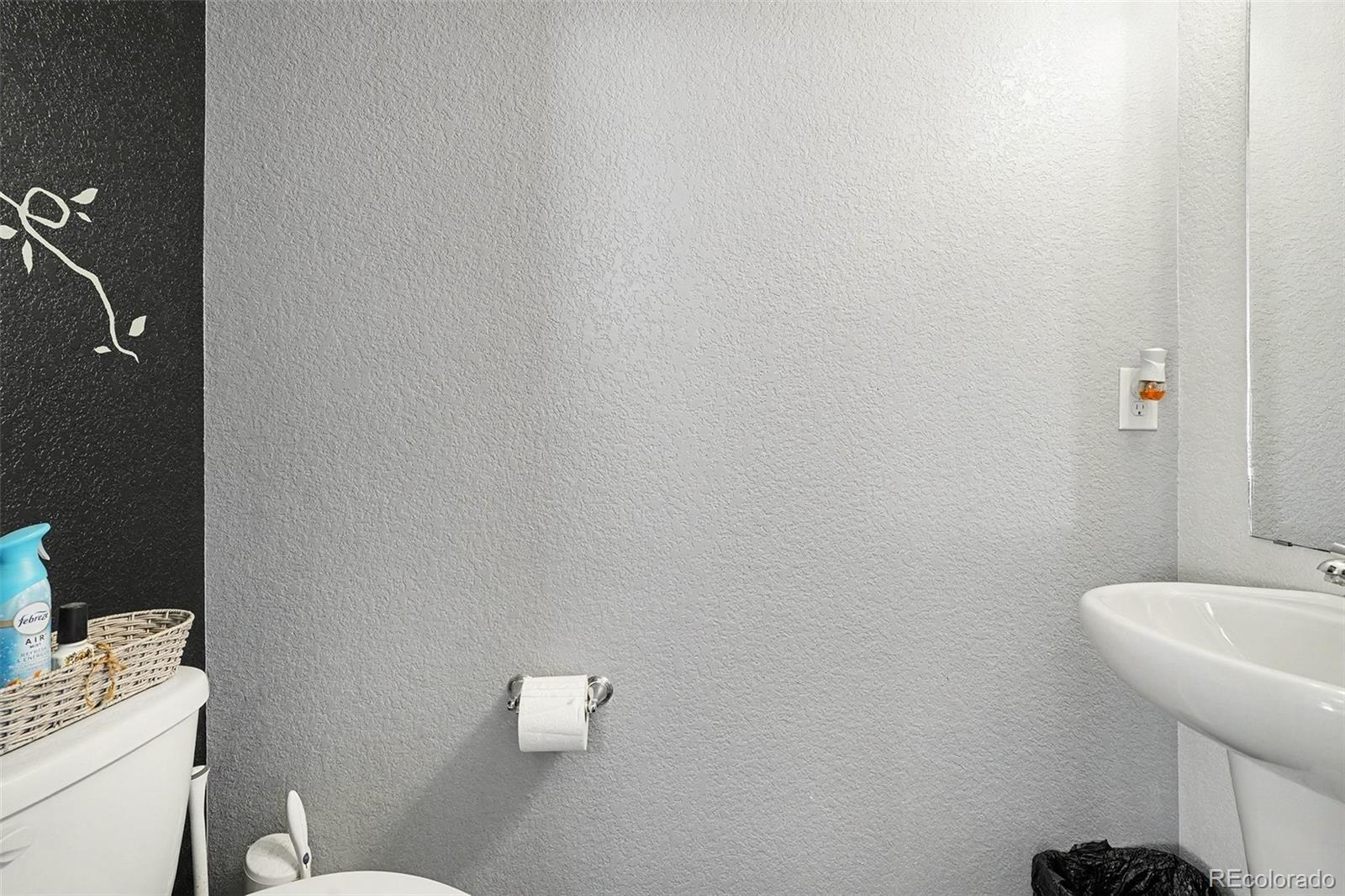 MLS Image #4 for 18643 e 50th place,denver, Colorado