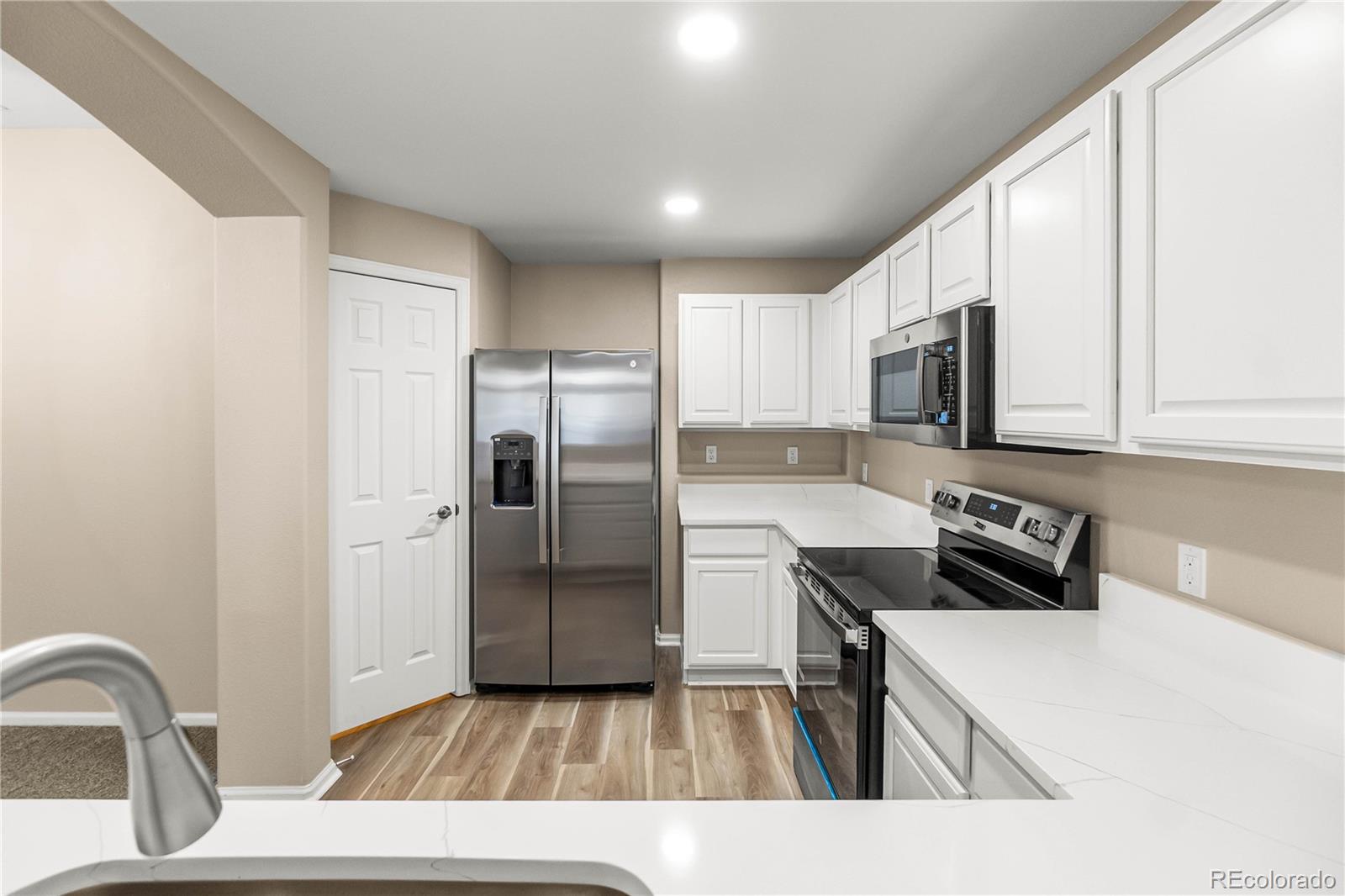 MLS Image #13 for 474  black feather loop 411,castle rock, Colorado