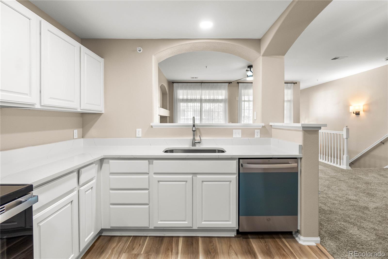 MLS Image #14 for 474  black feather loop 411,castle rock, Colorado