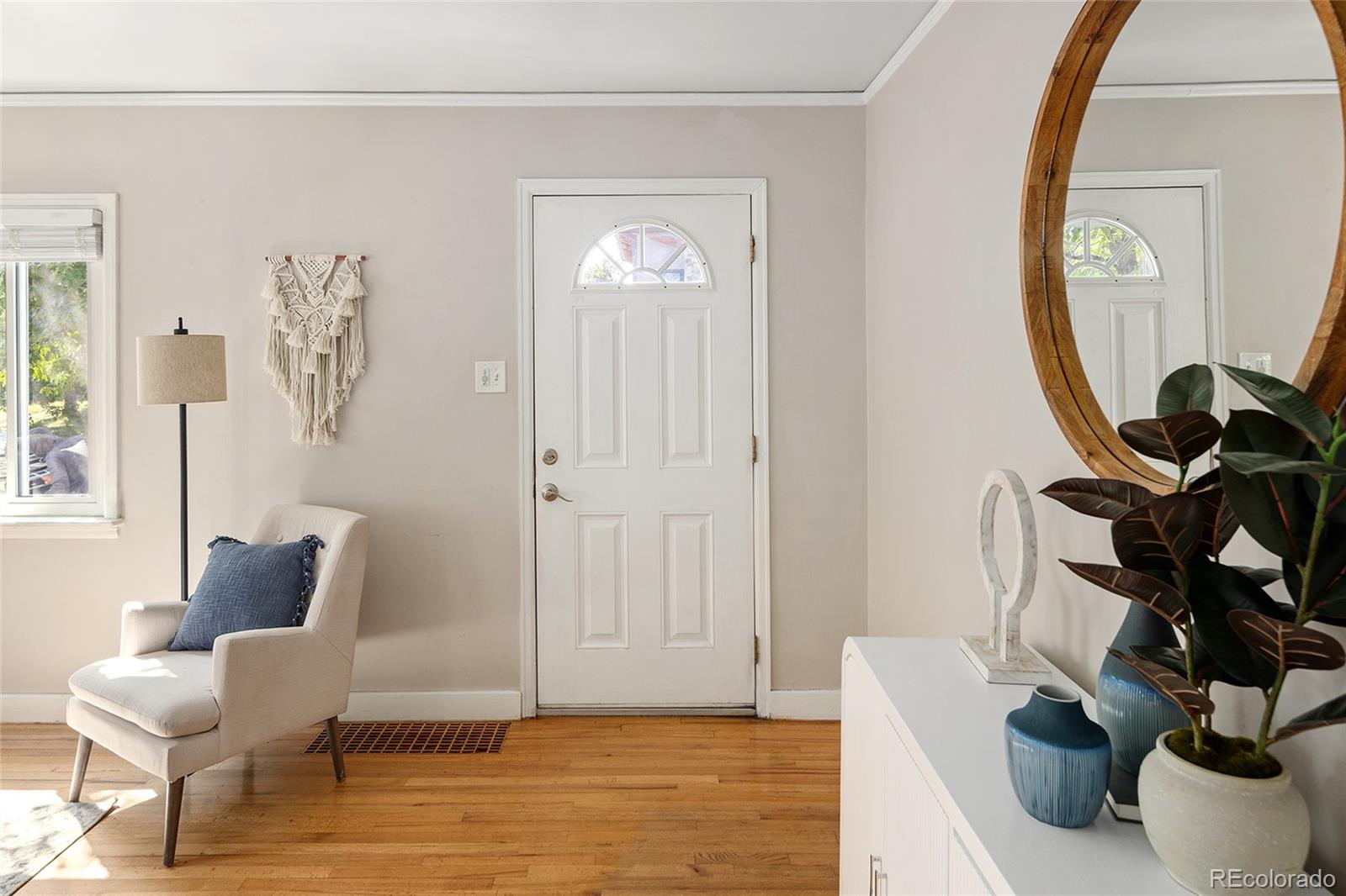 MLS Image #14 for 1712 s gilpin street,denver, Colorado